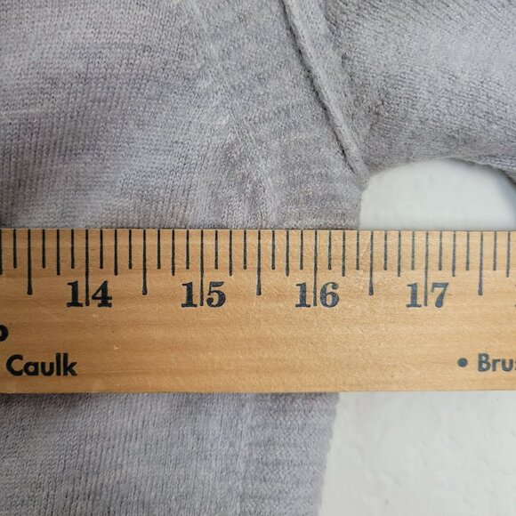 Banana Republic Extra Fine Merino Wool Grey V Neck Cardigan Sweater Women's Sm - Picture 7 of 7